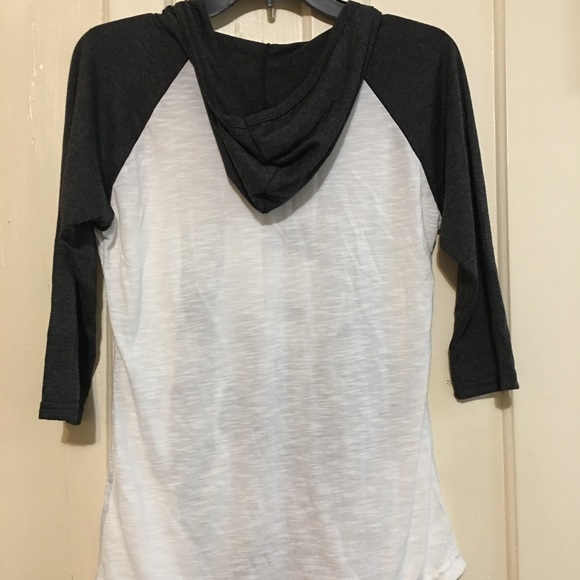 Sweet Gisele women’s hooded shirt Medium -New - Picture 7 of 8